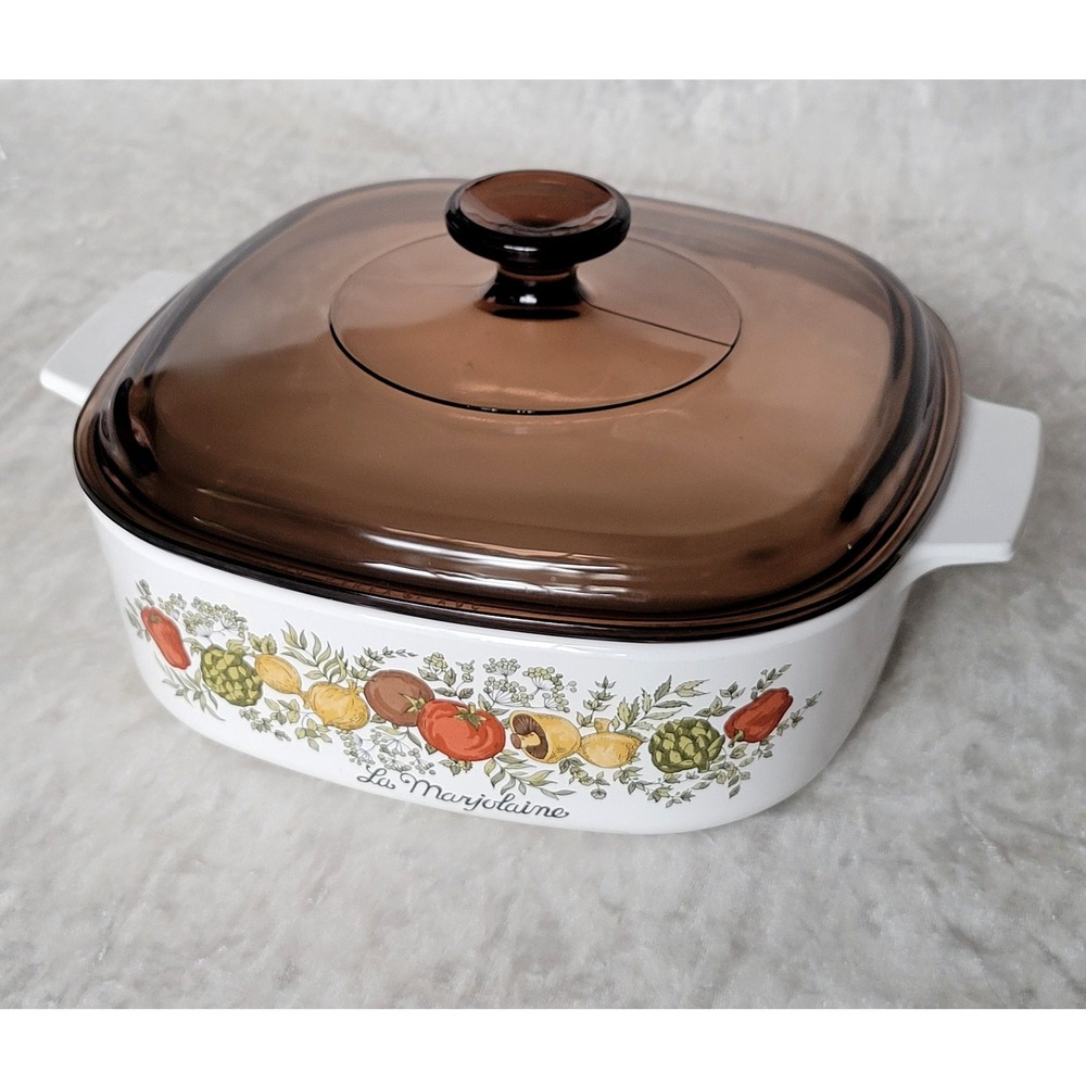Corning Ware La Marjolaine 2 Quart Casserole Dish A-2-B with Pyrex Amber Lid